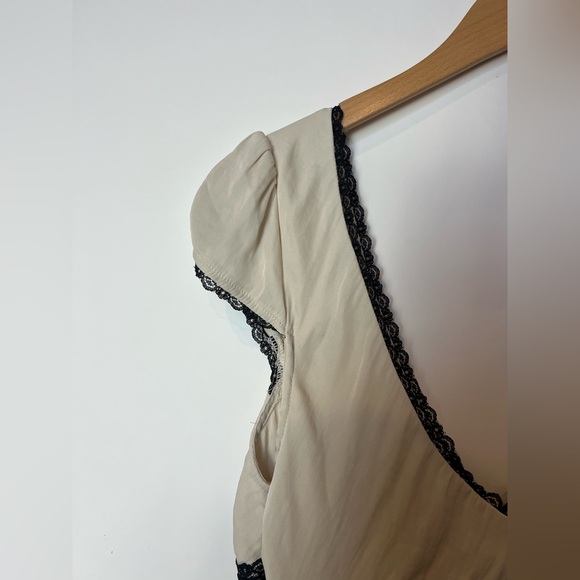 Kimchi Blue Cora Asymmetrical Ruffle Lace-Trim Blouse | Size S - Picture 11 of 16